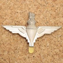 British Para Reg Kings Crown Cap Badge Parachute Regiment beret Badge with Slider
