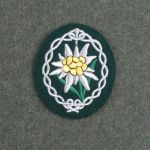 TG882 Army Officers  Edelweiss Arm Badge