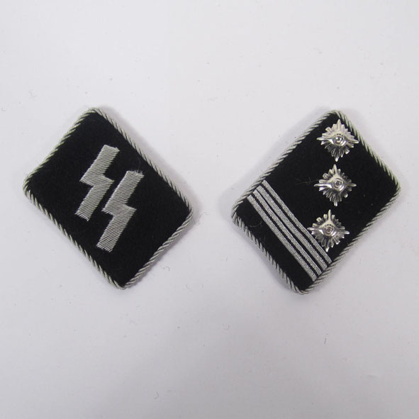 SS Hauptsturmfuhrer collar tabs